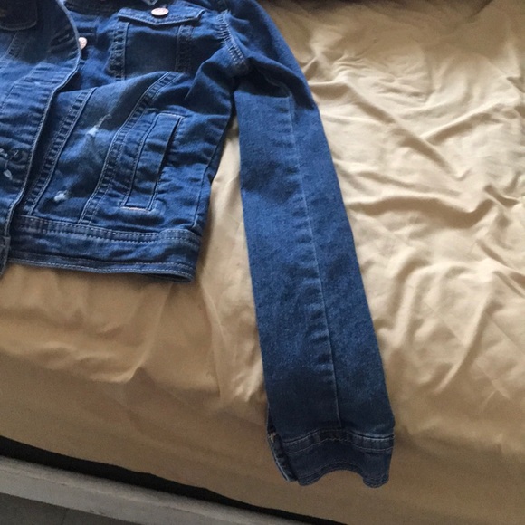 Jean jacket - Picture 2 of 9